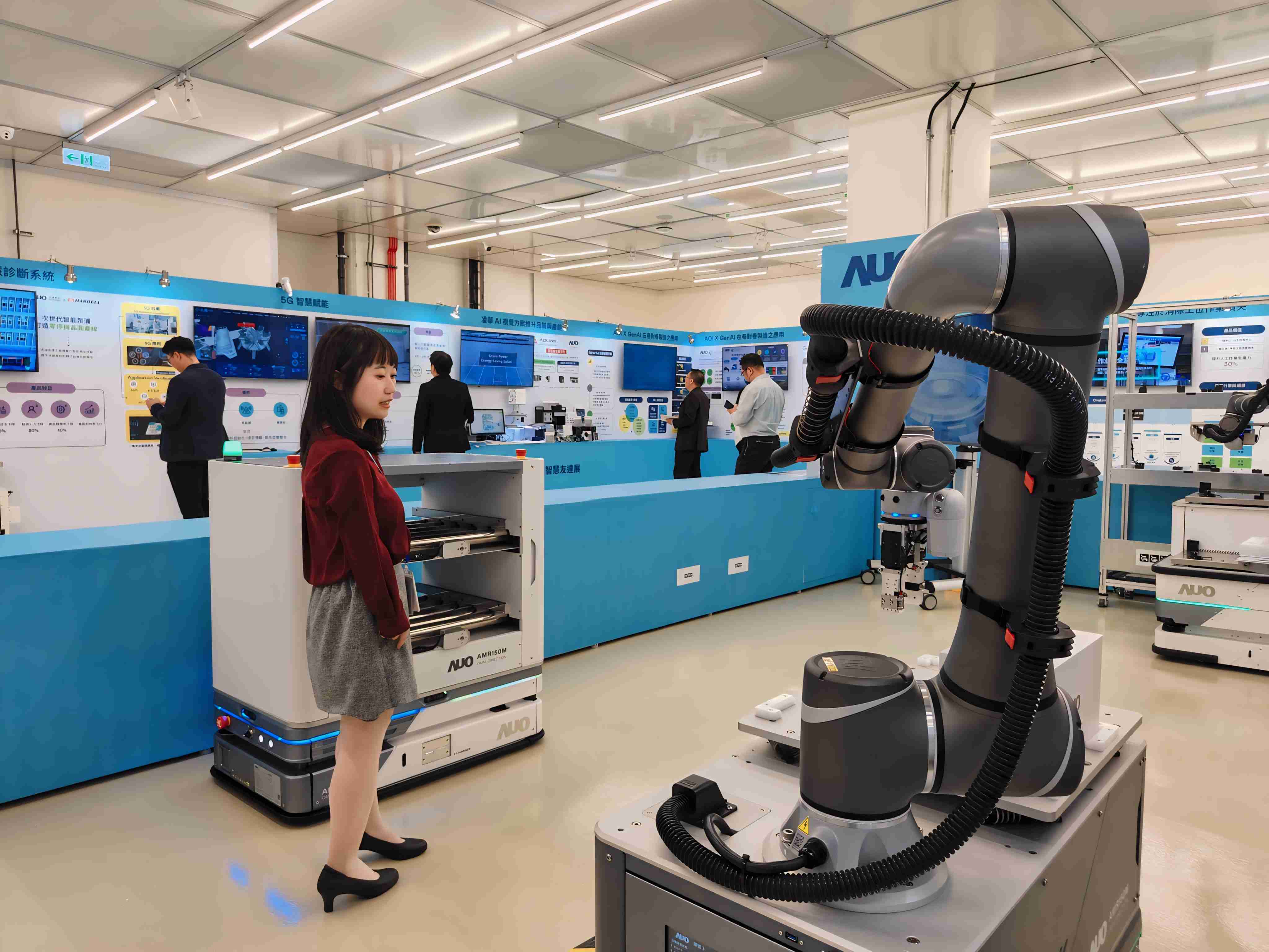 2024智能巨星国际展邀集生态圈伙伴共同参展，，从数字应用、、净零减碳到能源发展，，创造全方位永续商机，，，携手生态圈伙伴迈向永续未来